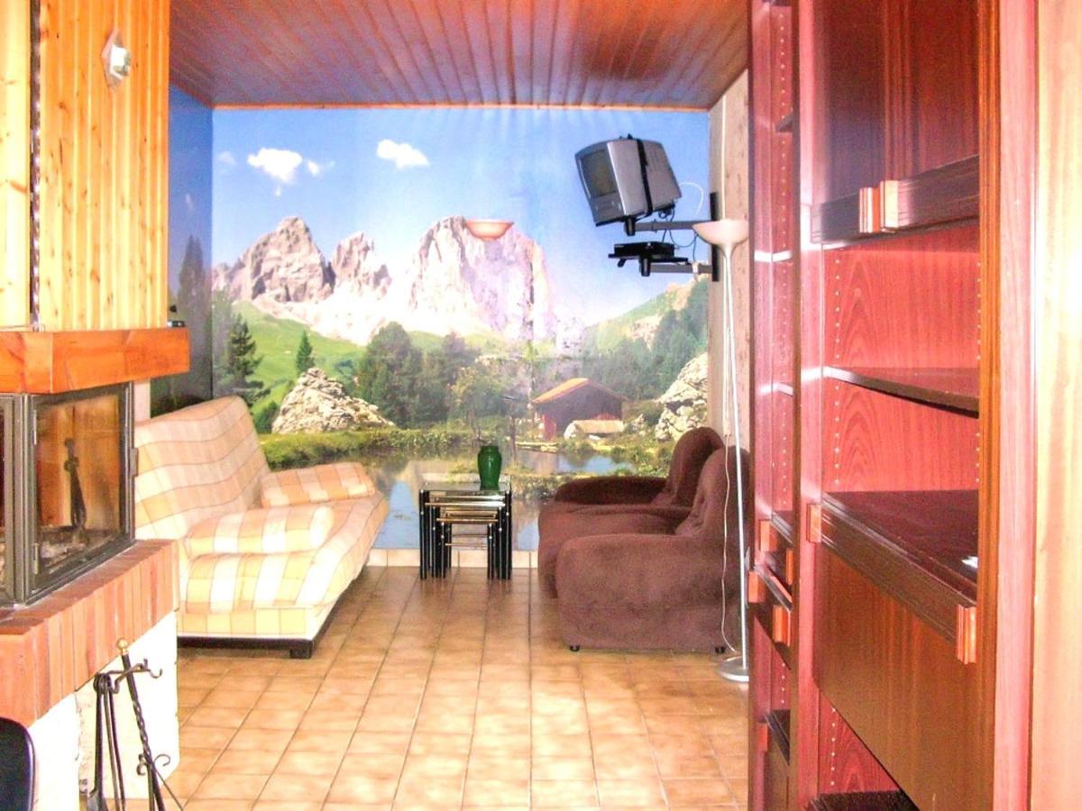 Chalet Charmant A Saint-Gerons Avec Piscine Partagee Luaran gambar
