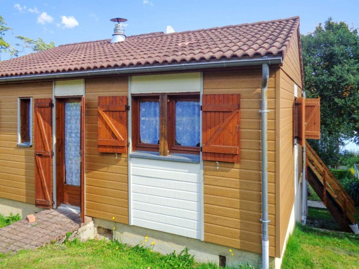 Chalet Charmant A Saint-Gerons Avec Piscine Partagee Luaran gambar