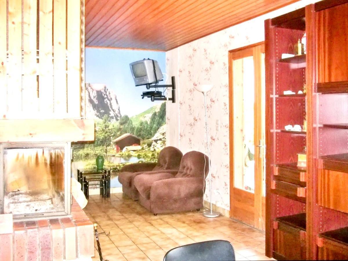 Chalet Charmant A Saint-Gerons Avec Piscine Partagee Luaran gambar