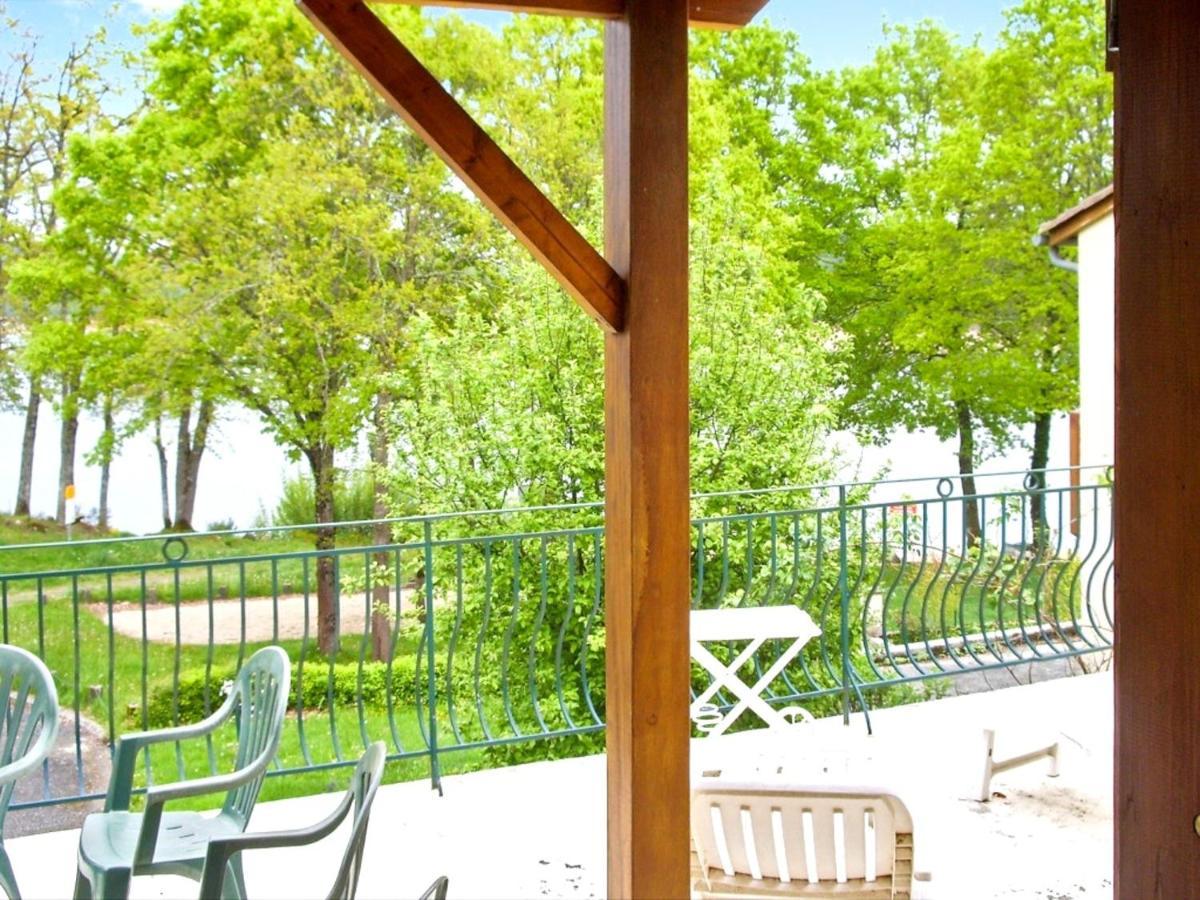 Chalet Charmant A Saint-Gerons Avec Piscine Partagee Luaran gambar