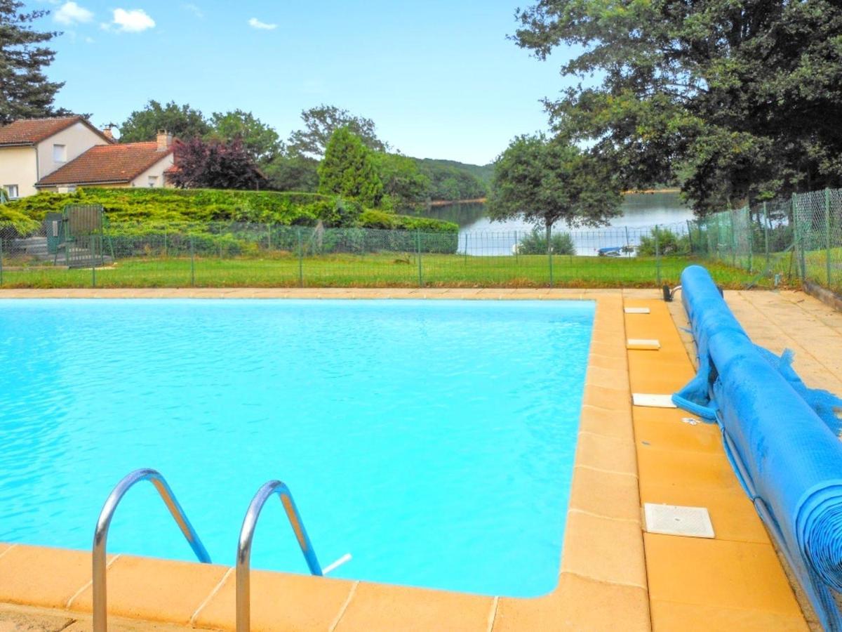 Chalet Charmant A Saint-Gerons Avec Piscine Partagee Luaran gambar