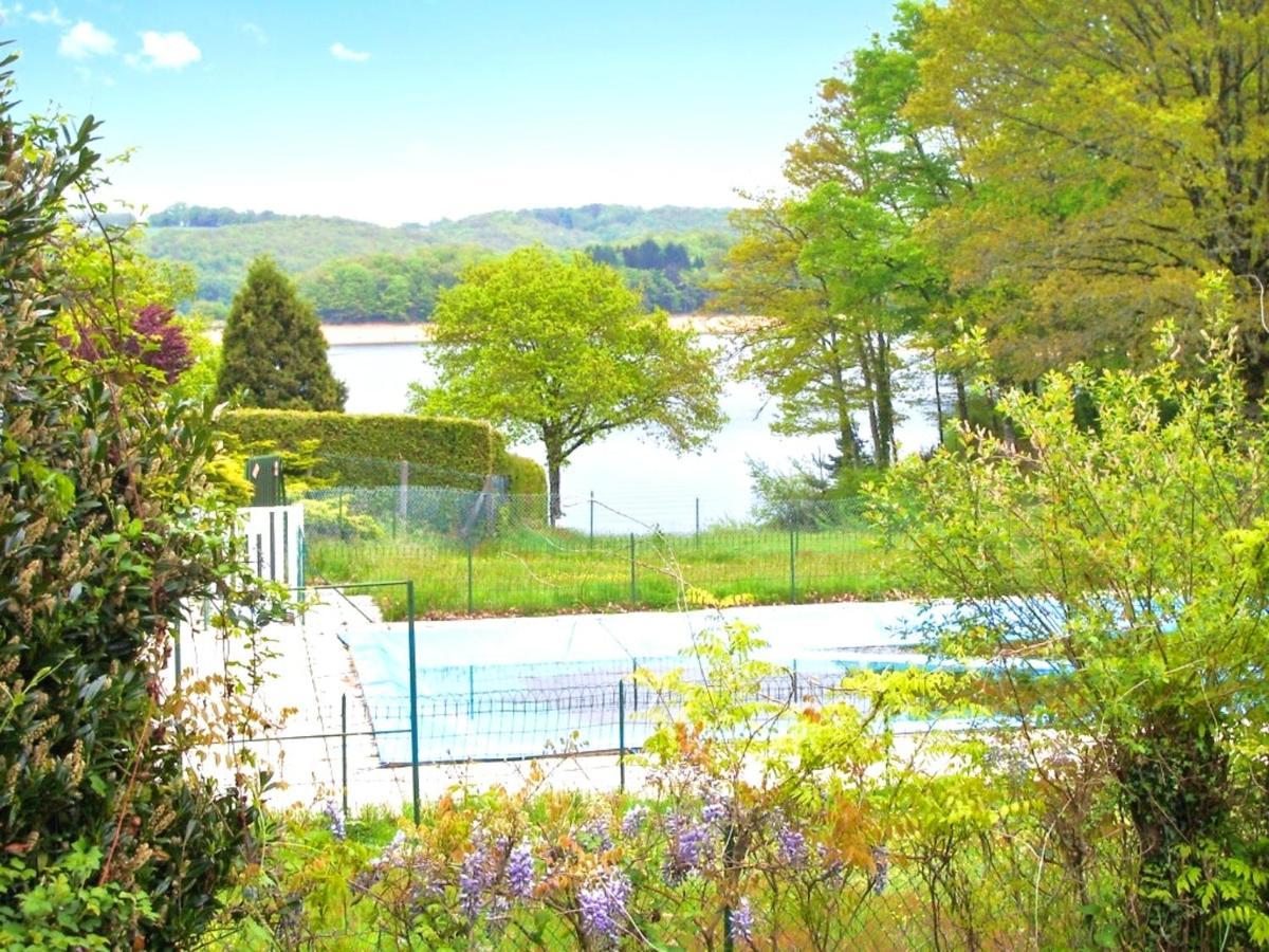 Chalet Charmant A Saint-Gerons Avec Piscine Partagee Luaran gambar